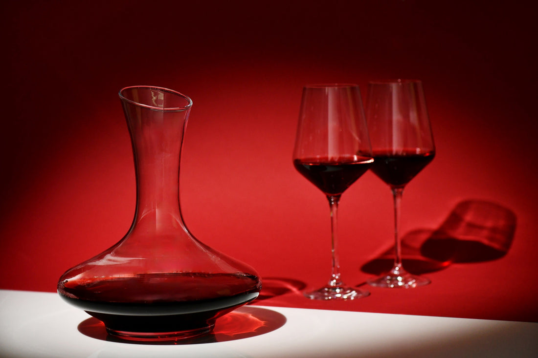 Jak nalewać i pić wino - zasady serwowania wina