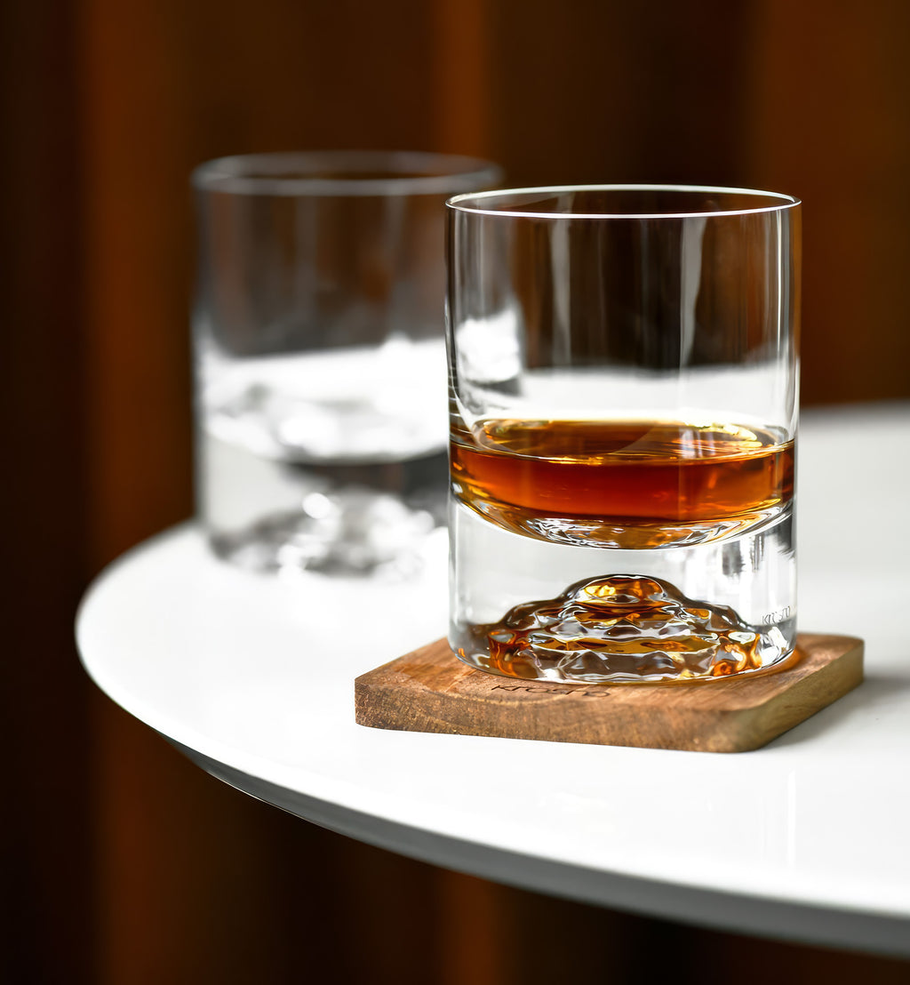 Zestaw prezentowy ze szklankami do whisky