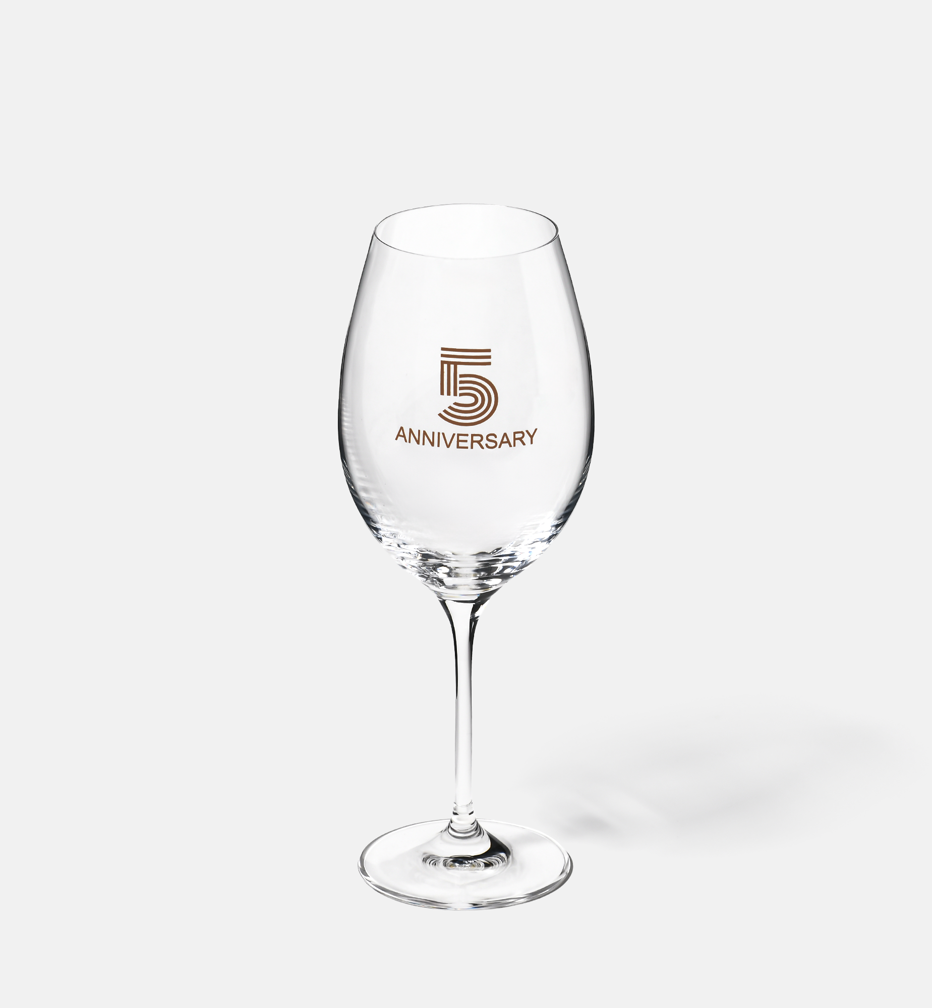 Zdobiony kieliszek do wina z napisem 5 ANNIVERSARY, 5 ROCZNICA 480 ml