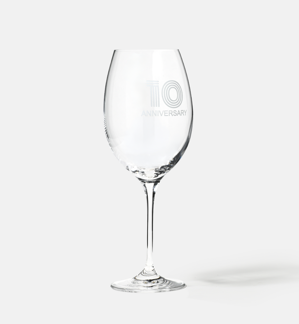 Zdobiony kieliszek do wina z napisem 10 ANNIVERSARY, 10 ROCZNICA 480 ml