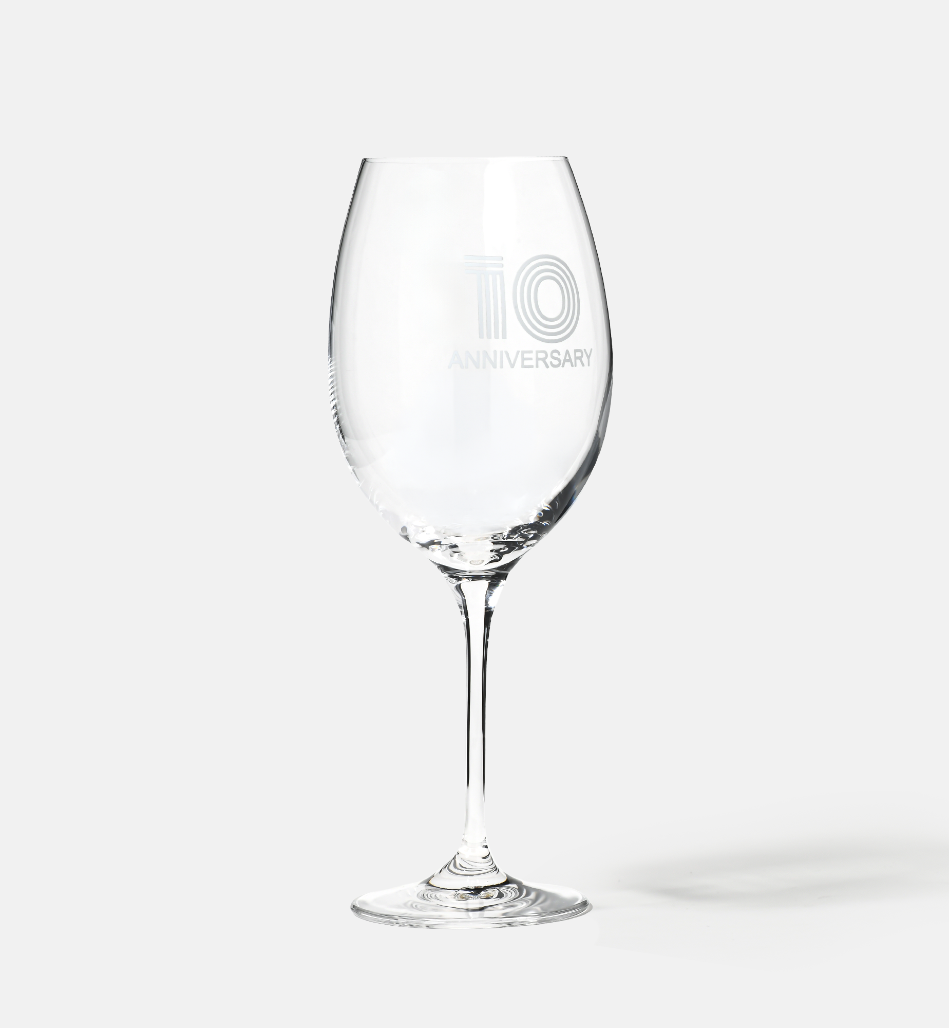 Zdobiony kieliszek do wina z napisem 10 ANNIVERSARY, 10 ROCZNICA 480 ml