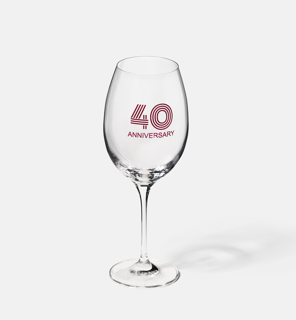 Zdobiony kieliszek do wina z napisem 40 ANNIVERSARY, 40 ROCZNICA 480 ml