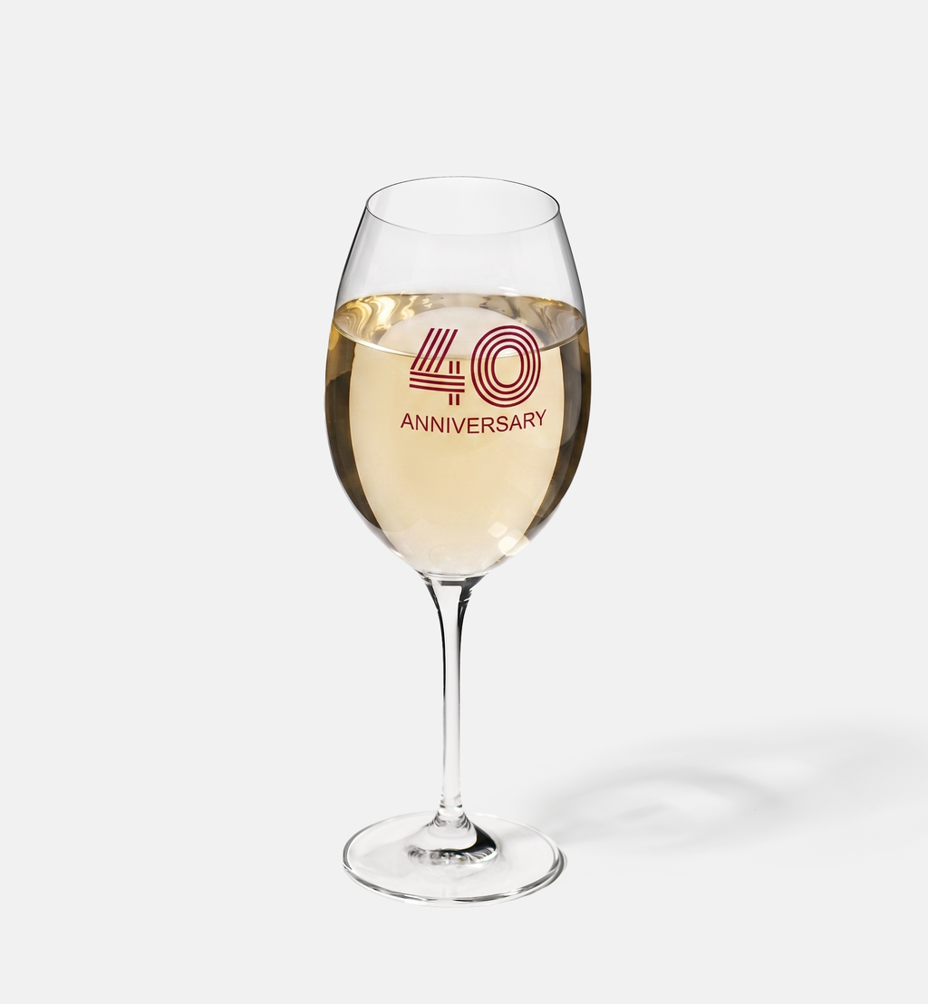 Zdobiony kieliszek do wina z napisem 40 ANNIVERSARY, 40 ROCZNICA 480 ml