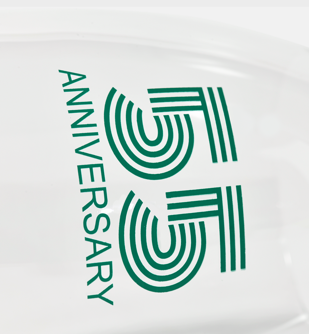 Zdobiony kieliszek do wina z napisem 55 ANNIVERSARY, 55 ROCZNICA 480 ml