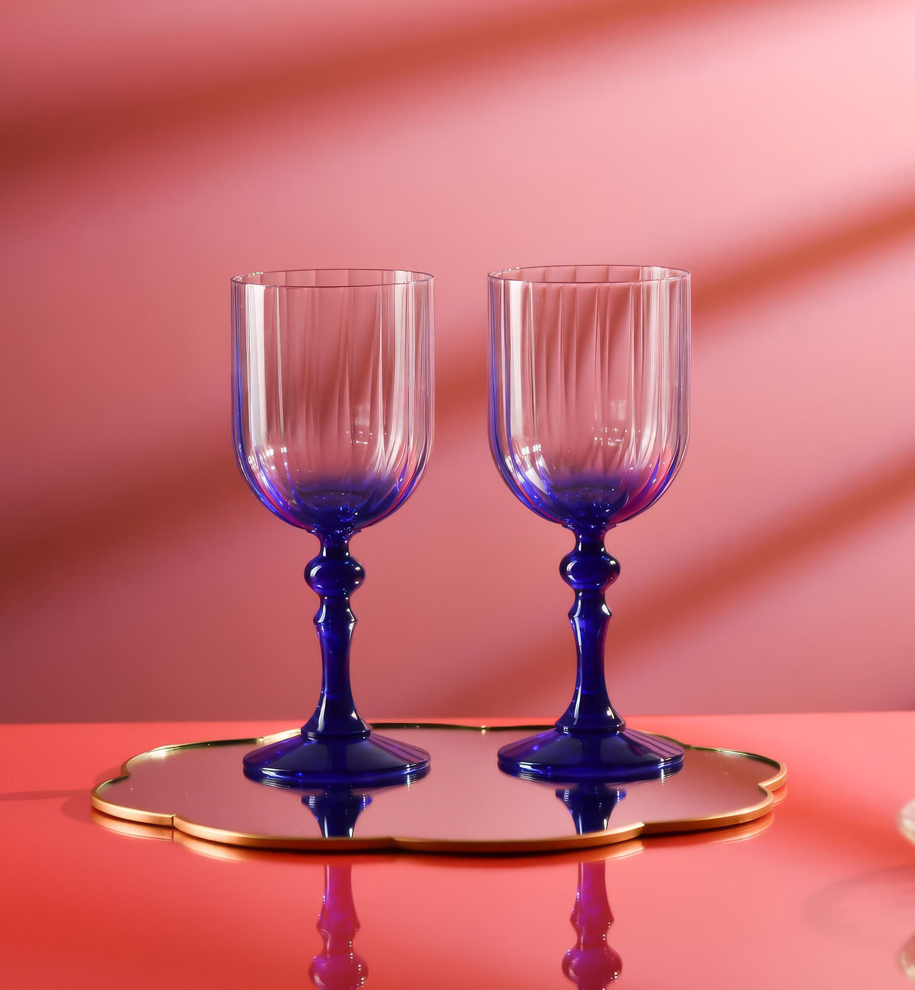 Cieniowane kieliszki do wina z granatową nóżką 300 ml