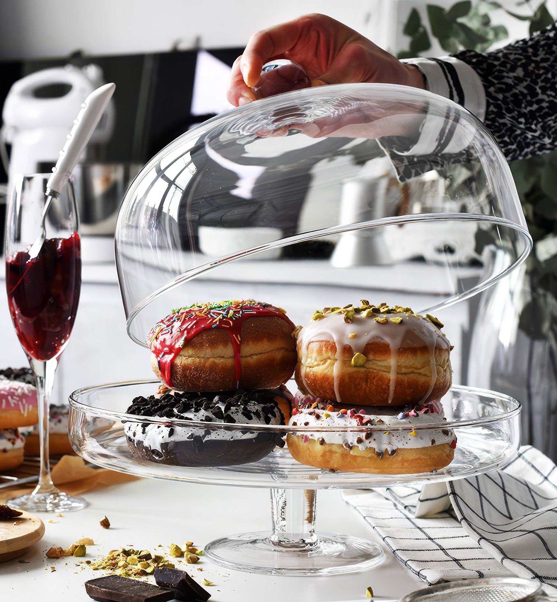 Cake stand with dome 28 cm